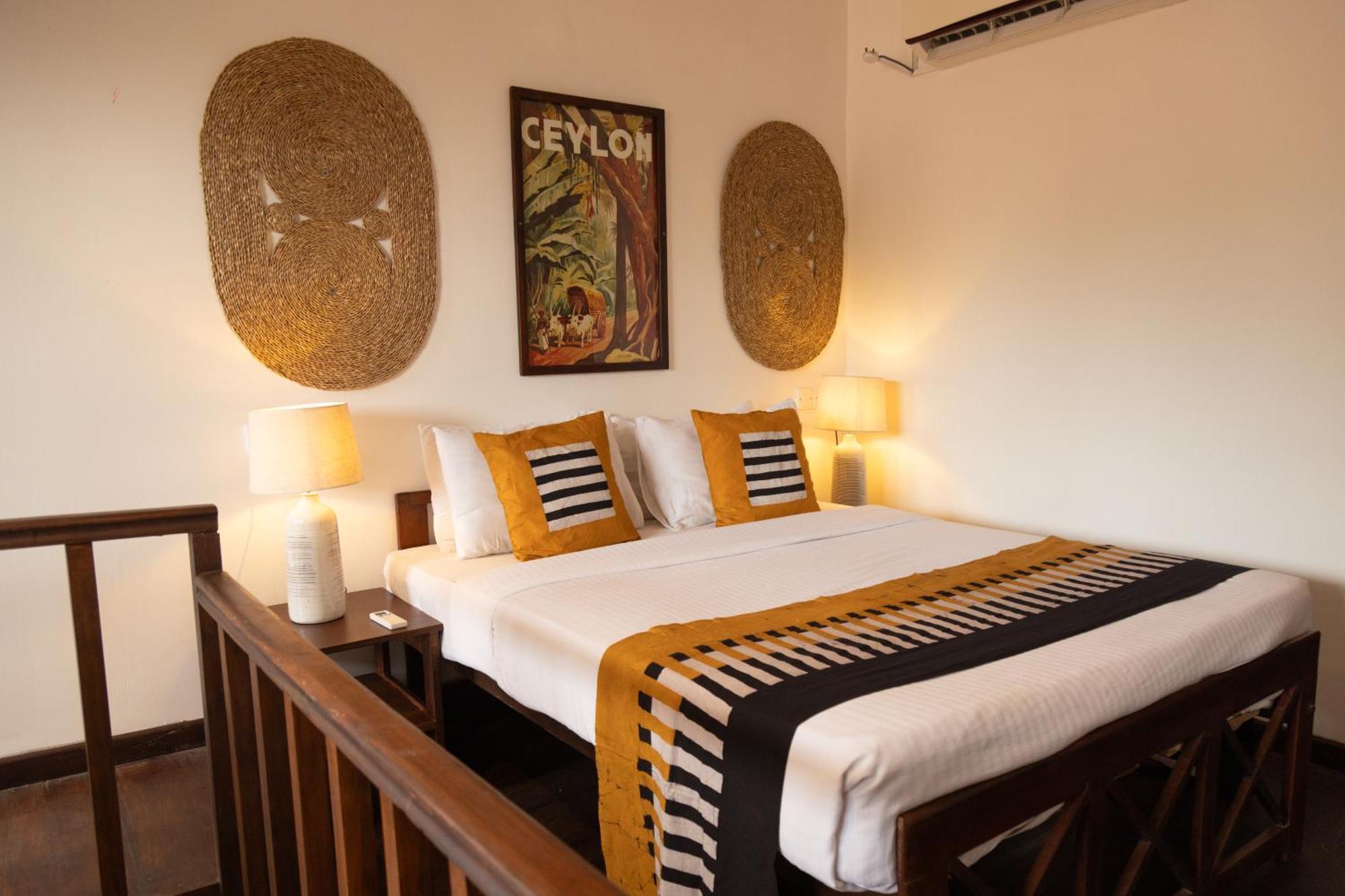 Neevana Hotel 히카두와 외부 사진