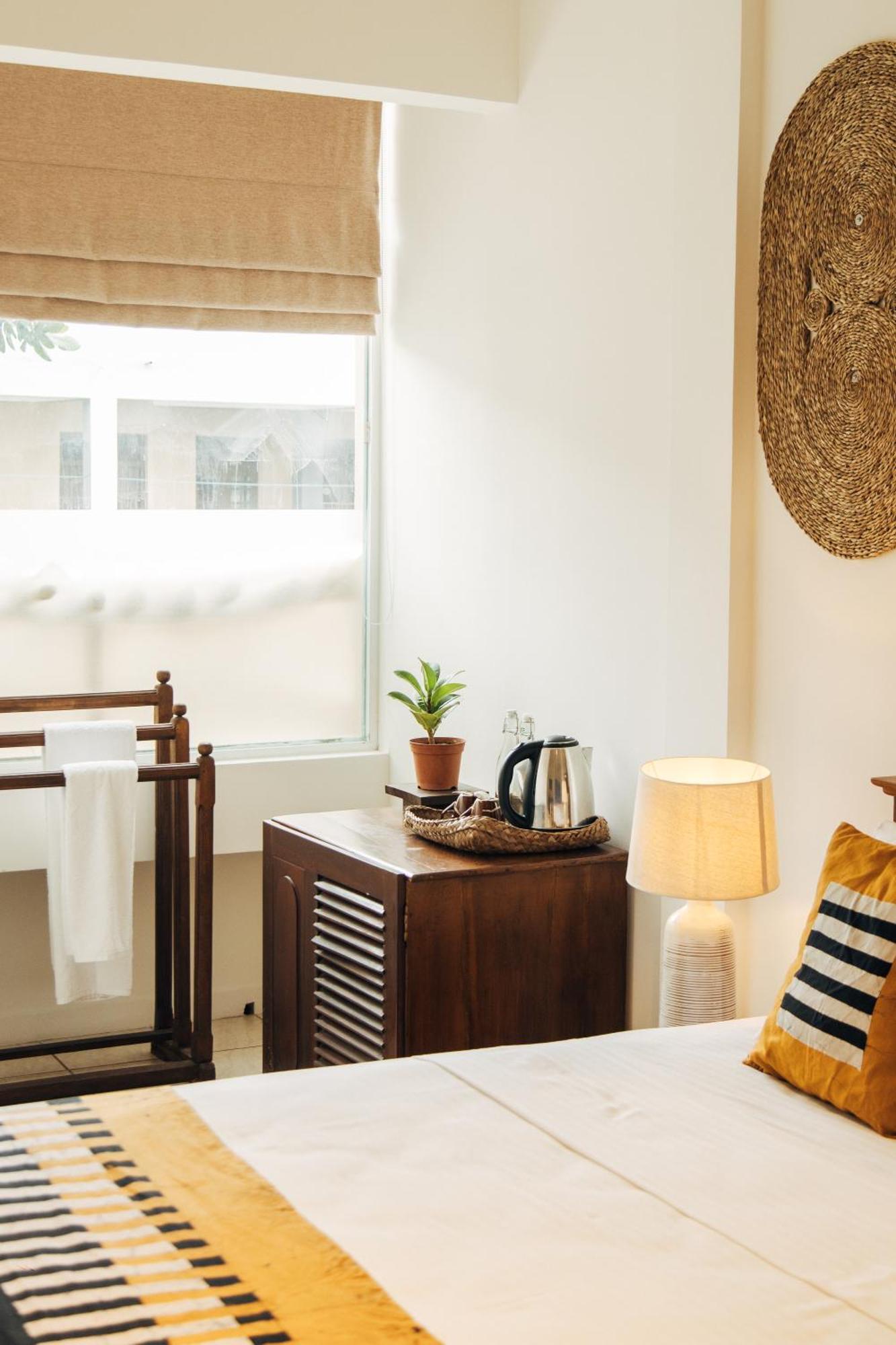 Neevana Hotel 히카두와 외부 사진